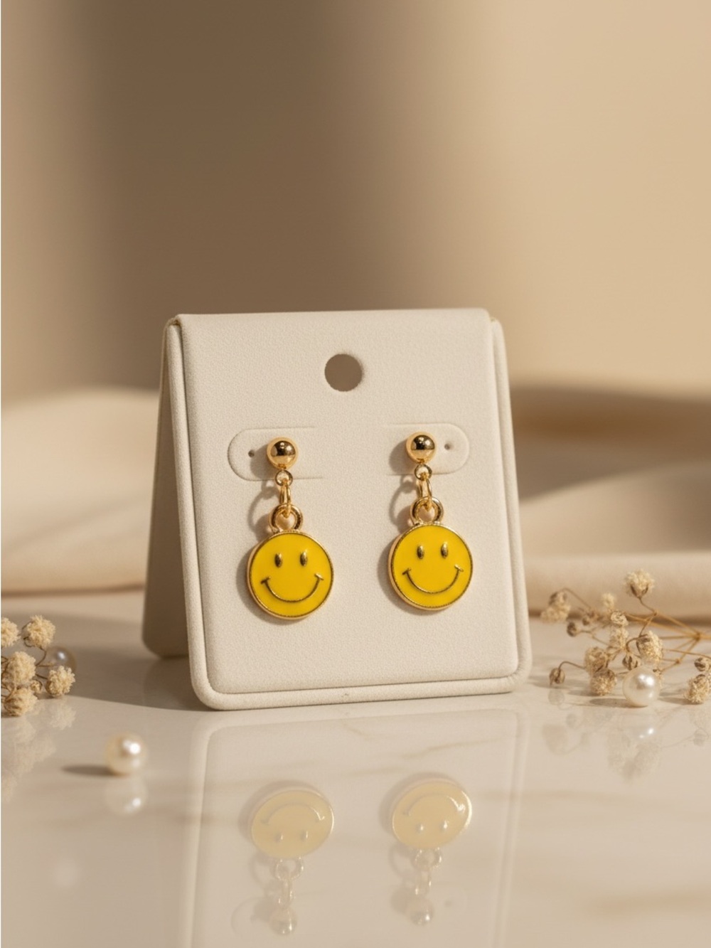 Yellow Smiley Face Dangle Earrings NWOT Gold Tone Retro Y2K Jewelry